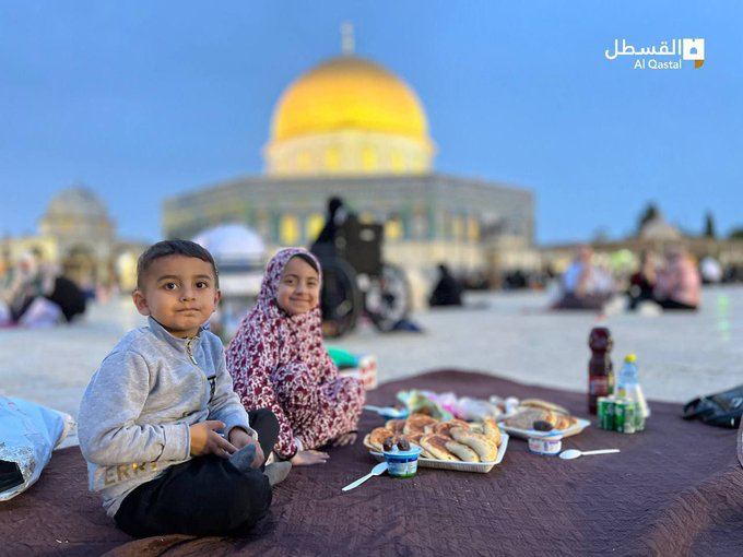 KilkennyOf's tweet photo. The mainstream media talks the "oppression of Palestinians" on the Temple Mount. #Ireland 

The reality is different.

It is Israel's responsibility to ensure the security of peaceful worshipers. #AlAqsaMosque
They have done so for decades, its not what terrorist like. https://t.co/TzuPVjn9CV
