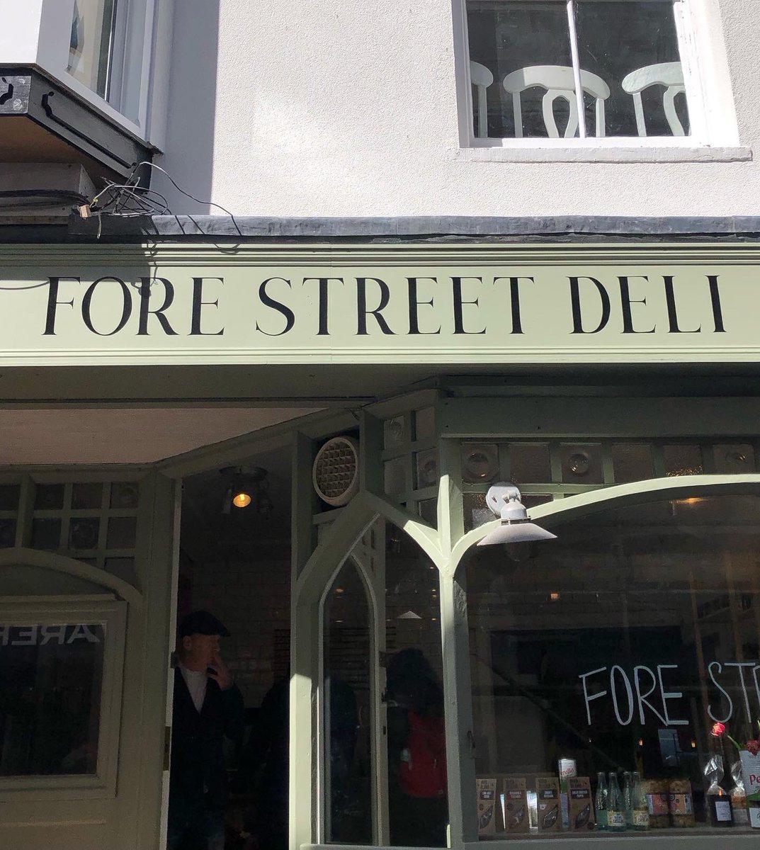 Signsofgoodtast's tweet image. Catching up with last week’s work, first - the Fore Street Deli in St Ives. #signwriter #cornwall #stives #cornish #signpainter