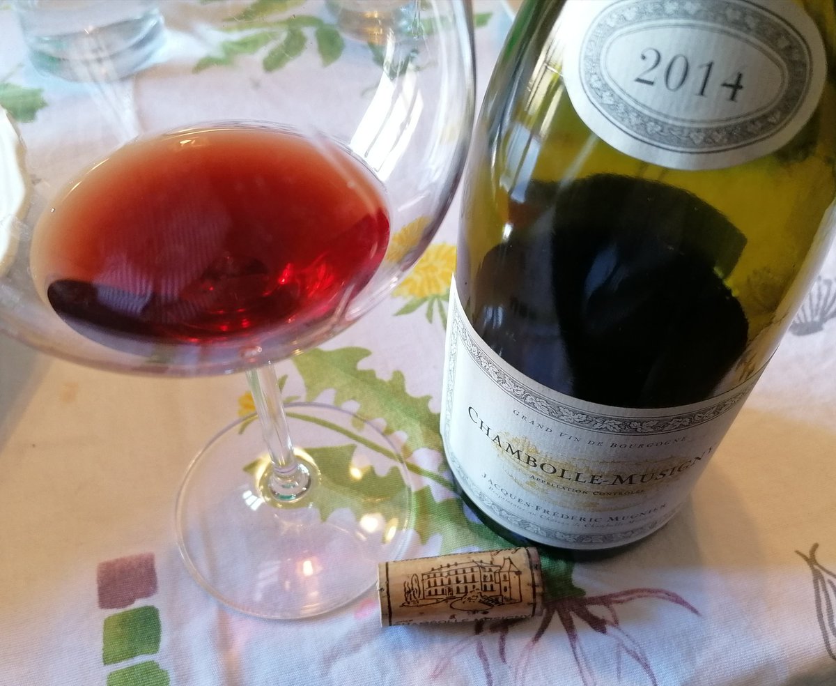 enoitaca's tweet image. "Ricorda di santificare le feste"...

#sommelier #degustazione #vino #Borgogna