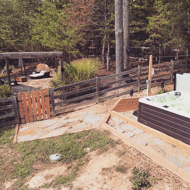 Is your heart longing for a little “me” time out in the forest? Come to the weekend Recharge &amp; Reconnect Retreat May 5th-8th with Puthearine &amp; Ebony to give you exactly that beautiful space for yourself.🌷

🌸 Learn more about this opportunity: mindyourbodyoasis.com/retreats