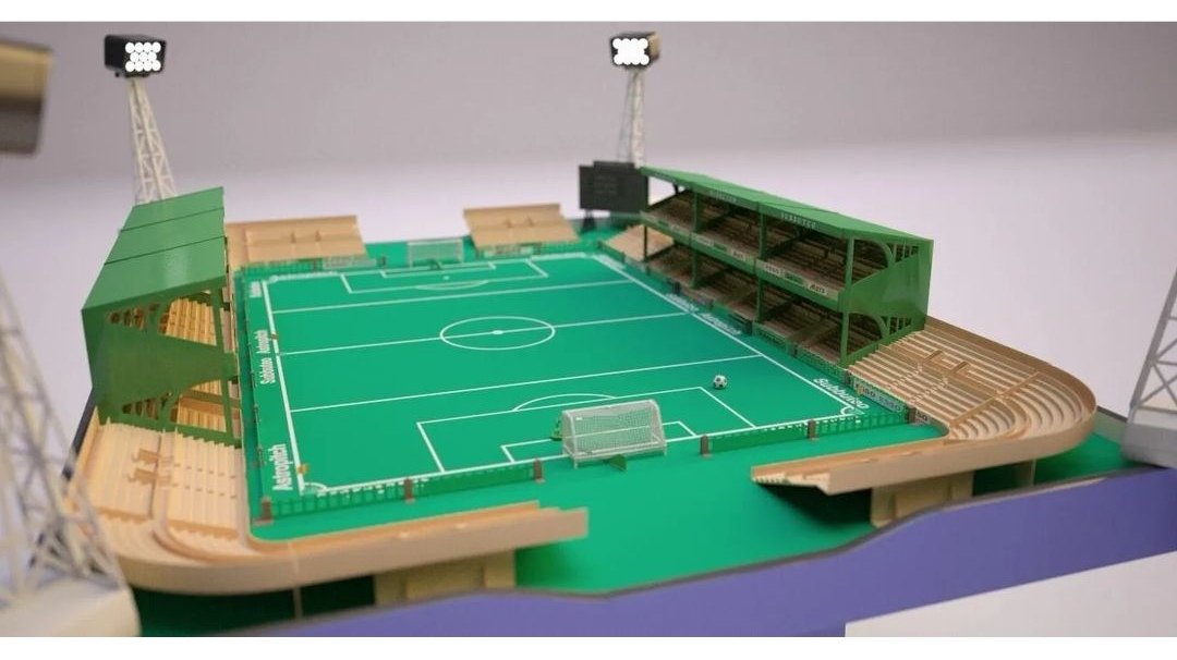 hewesy7's tweet photo. What I always wanted as a kid and now want as an adult 😂 #Subbuteo #tablefootball #football ⚽ https://t.co/dvtm7nFtv4