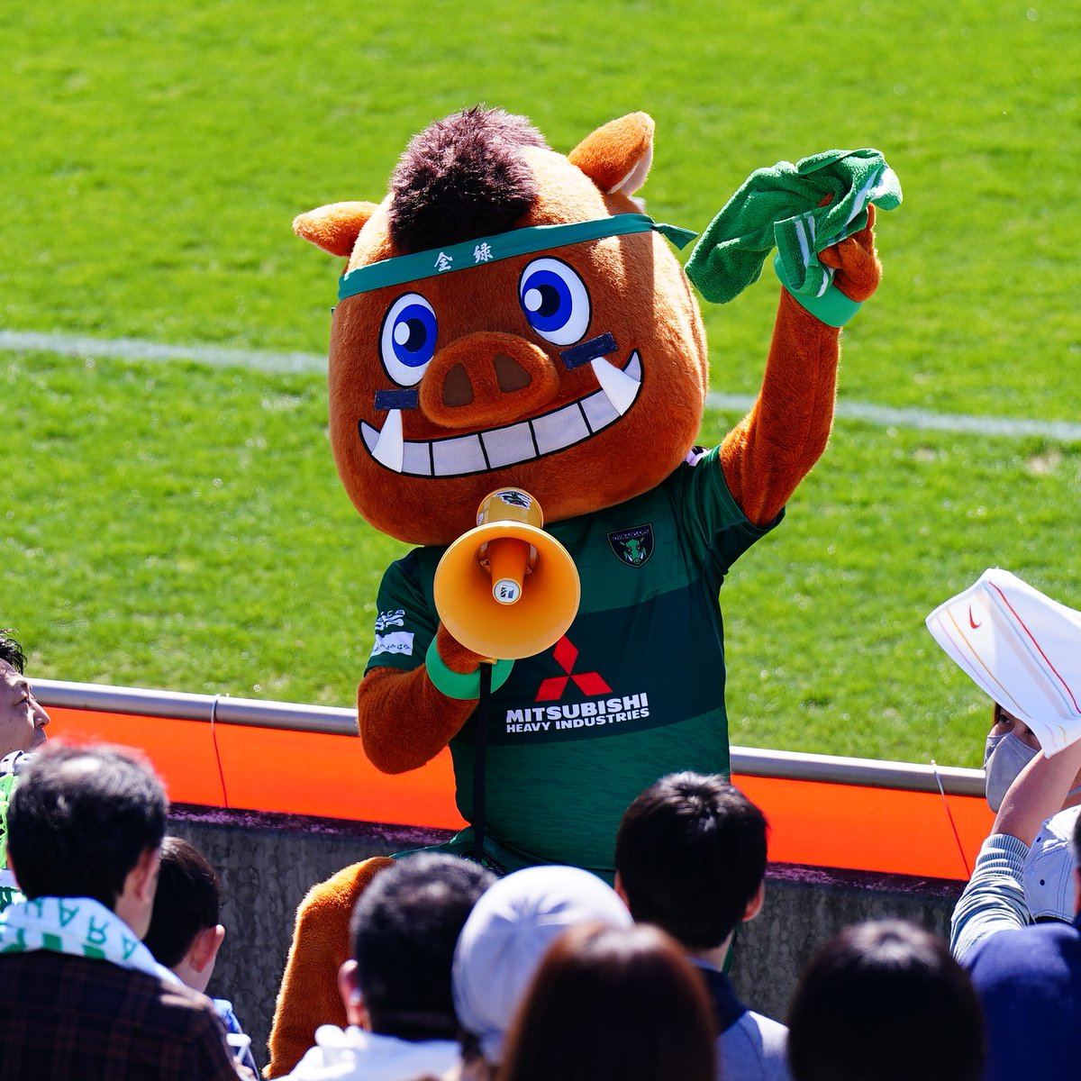 RUGBY_REPUBLIC's tweet photo. 🐗 #リーグワンマスコット総選挙2022_23 🐗

ダイボ君（三菱重工相模原ダイナボアーズ）
@DYNABOARS  

相模原の野山を駆け回る元気なイノシシの男の子。
選手たちと一緒に全試合に参戦して、ファンの皆さんとリーグワンを盛り上げます！
全緑応援！

リツイートで投票🔥

https://t.co/Q9QkzJKQTc https://t.co/m1qYlNJsp5
