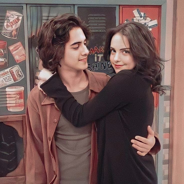 catvampyr's tweet photo. they painted jade as a crazy jealous girlfriend when beck was out there kissing tori, never telling girls to stop flirting with him/telling them he has a gf, treating jade like a child, &amp; always provoking and belittling her https://t.co/YzwyhP15Zq