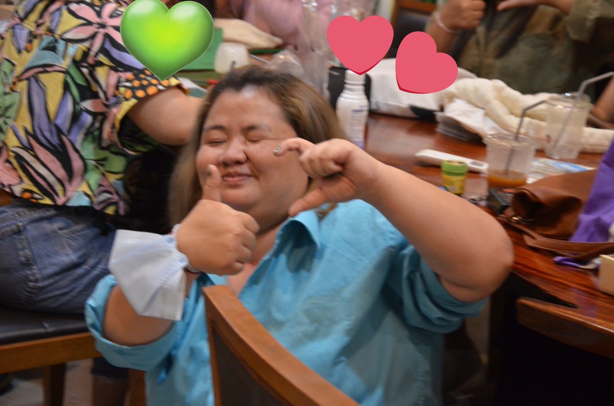 Moowinyon's tweet photo. สุดท้ายละ..ขอบคุณน้องๆทุกคนที่ต้อนรับสมาชิกสูงวัยคนนี้อย่างดี มีความสุขมาก จากแรกๆที่เขาด้อมมาแบบงงๆเหงาๆ จนตอนนี้กลายมาเป็นเด็กเอ็นให้น้องๆแล้ว555 เมื่อวานสนุกและมีความสุขมาก เอาไว้มีโอกาสเราคงได้รวมตัวกันอีกนะคะ รัก #Remembas
รักเจ้าก้อนสีเขียวว @basvpr_
#BrightlyASummerBASVPR https://t.co/PVTLFsDiHw