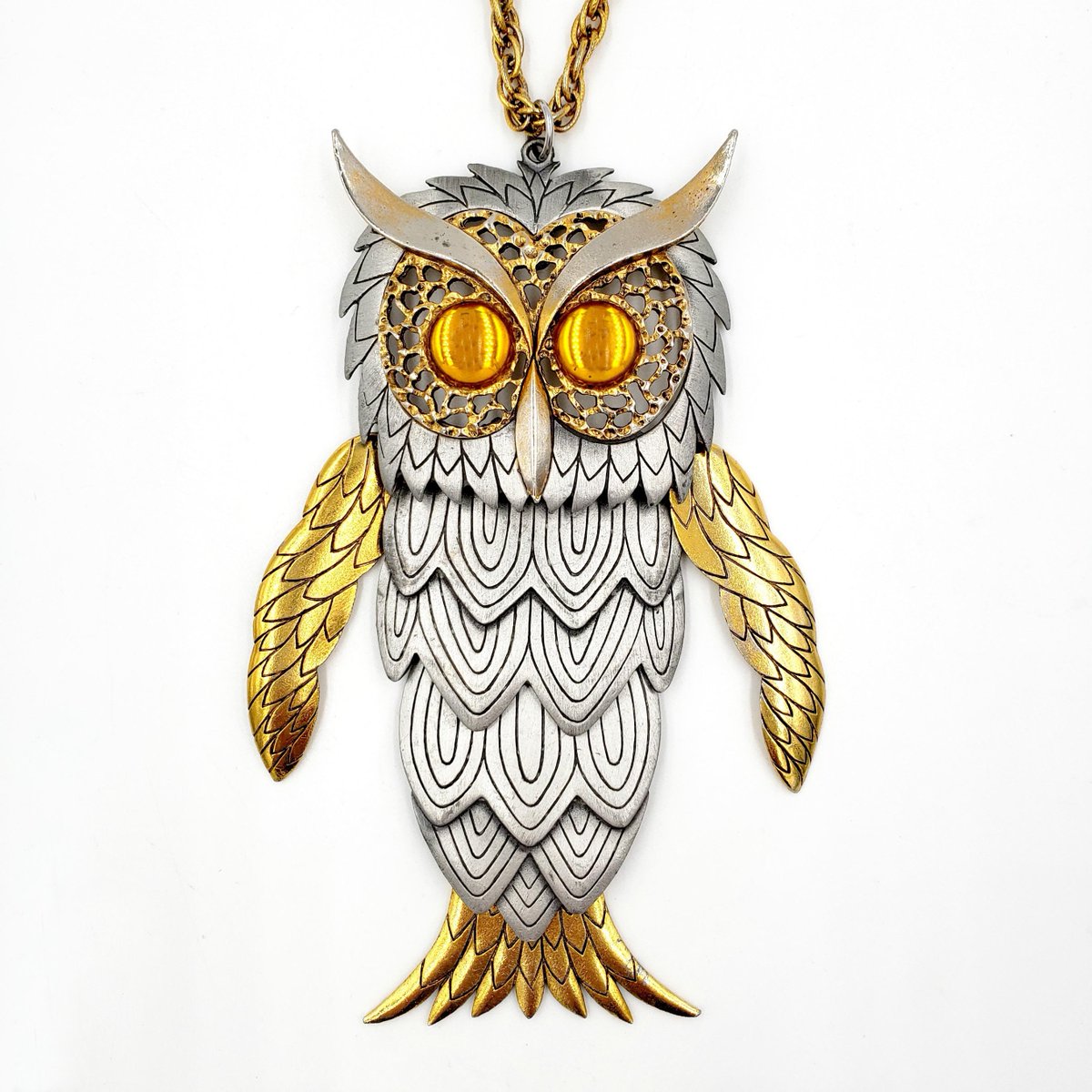 Vintage Owl Articulated Necklace &amp;amp; Published Book Piece (Unmarked) [by bitchinretro]
  
 #vintage #teamlove