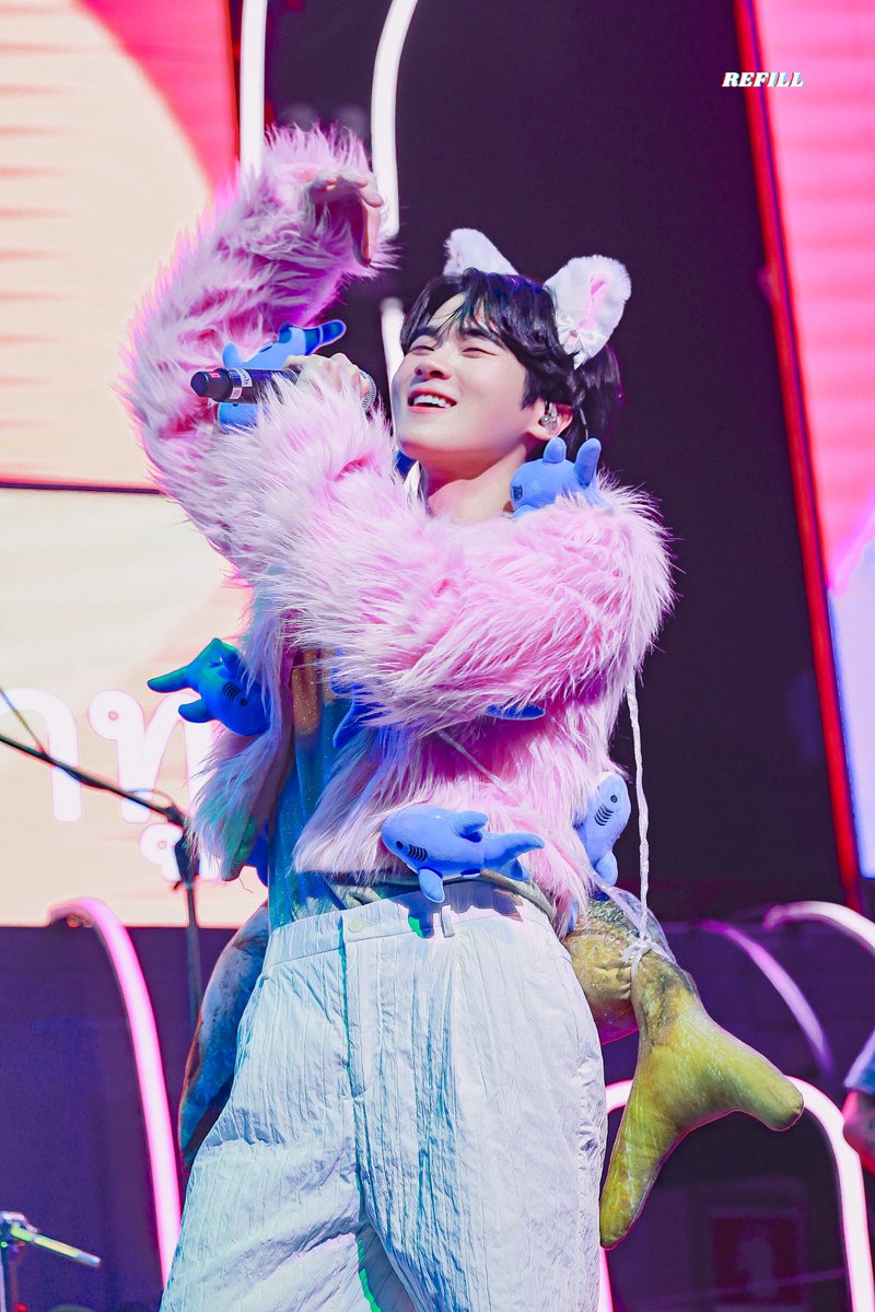 REFILL_TB's tweet photo. 230409 เจ้าเมี้ยว 💗

@bomm_u 

#bommu 
#อาสามาหาเธอนะกรุงเทพ https://t.co/KJ8s9XbZMW