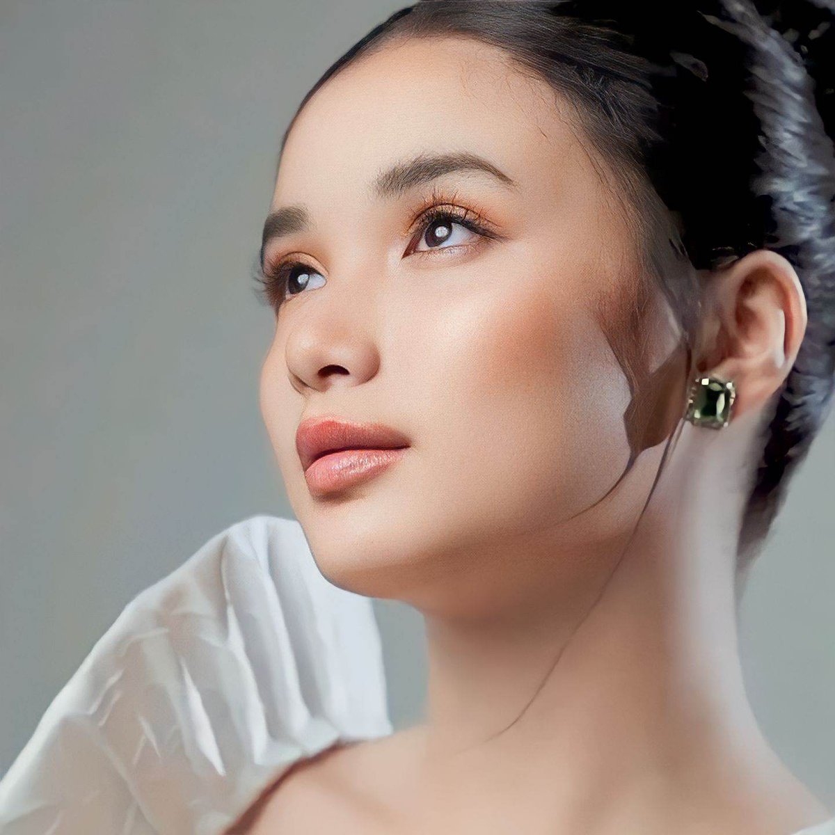 rubyrosepglyn's tweet photo. Look so expensiveee beaaa

#SofiaAtSeventeen
SofiaPablo Turns17
@realsofiapablo https://t.co/eRLboHIpTn