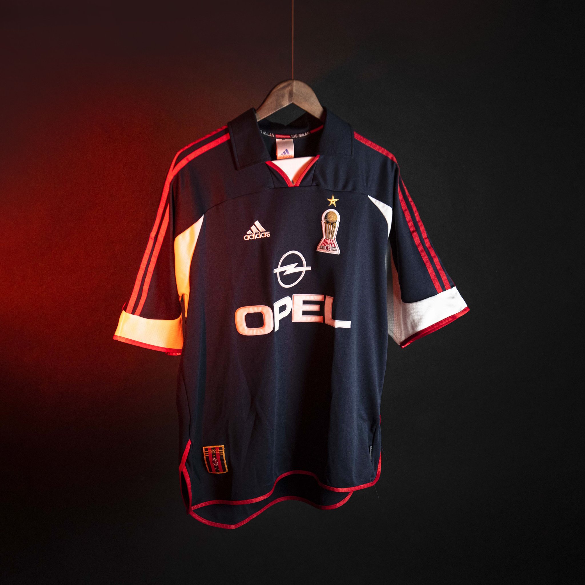 【激レア】AC MILAN 1999-2000 Tシャツ （イタリアで購入） 激レア】AC MILAN 1999-2000 Tシャツ （イタリアで購入） 激レア
