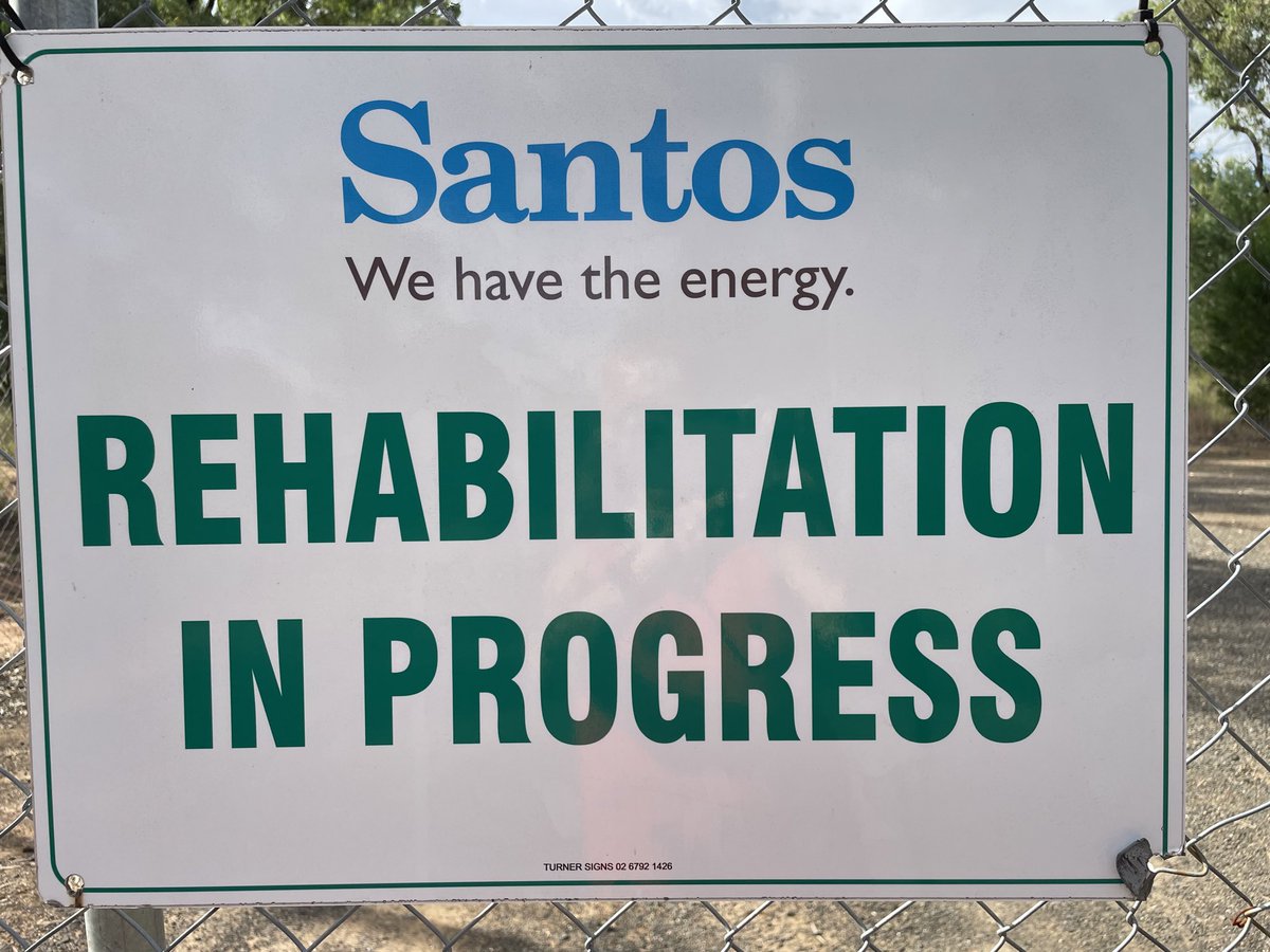 @coonavass @KatBarclay2 @MayneReport @PilligaF @pilligapush @NSW_EPA Here you go. 10 years later, Santos has sign up saying Rehabilitation in Progress but clearly nothing much grows in kill zone on the right.This is Bibblewindi water treatment plant, Pilliga Forest where overflow of coal seam gas water occurred. Small fine was imposed by @NSW_EPA