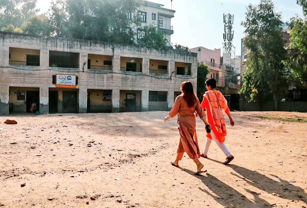 Accompanied @AtishiAAP on a surprise inspection of MCD Primary School, Wazirabad. The school is a complete disaster. There are heaps of scrap stored in classrooms, toilets have no doors, there's no cleanliness. We have directed officials to immediately fix all the problems.