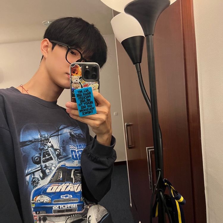 ᶻ 𝗓 𐰁 tweet media