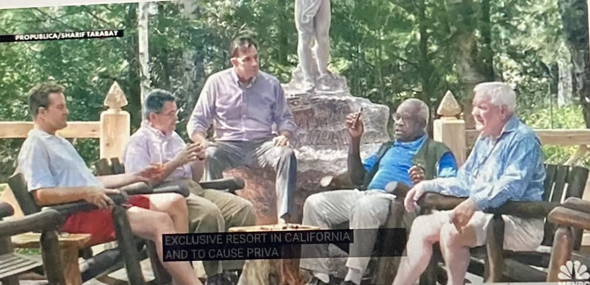 MiriamBorne's tweet image. X&amp;lt;•&amp;gt;X&amp;lt;•&amp;gt;X&amp;lt;•&amp;gt;X
donor billionaire Harlan Crow—
long courting Justice Thomas
toward some modern Jim Crow?
~~~~~~~~~~~~~~~~~~~~
#Besides Thomas’ luxury vacays Crow on board of far right think tanks &amp;amp; his cushy jaunts include conservative corporate leaders with business before SC