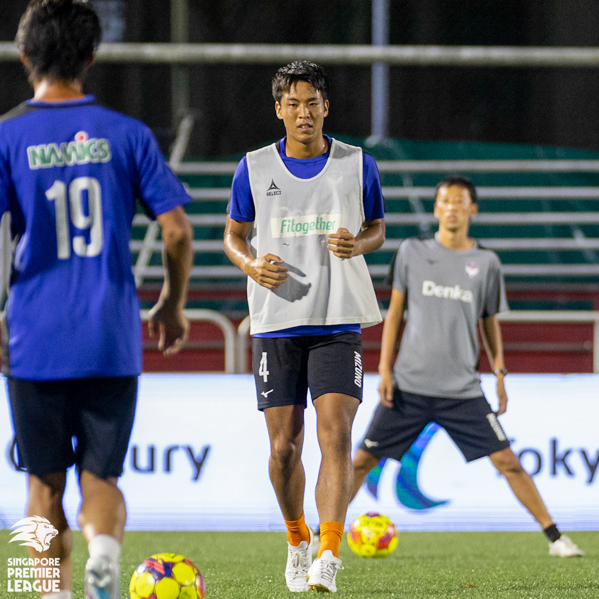SGPremierLeague's tweet photo. Tanjong Pagar and Albirex face off at Jurong East tonight - score predictions? #SPL #TPUALB
LIVE β‘οΈ YouTube (https://t.co/VfNp1X1OUm), meWATCH (https://t.co/fHQKsnZydU), Singtel Ch 111, StarHub Ch 204 https://t.co/8nZPRRnKQ8