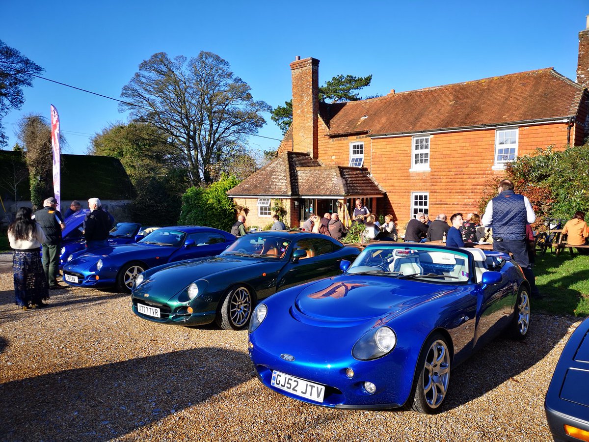 Clive Cummings tweet media