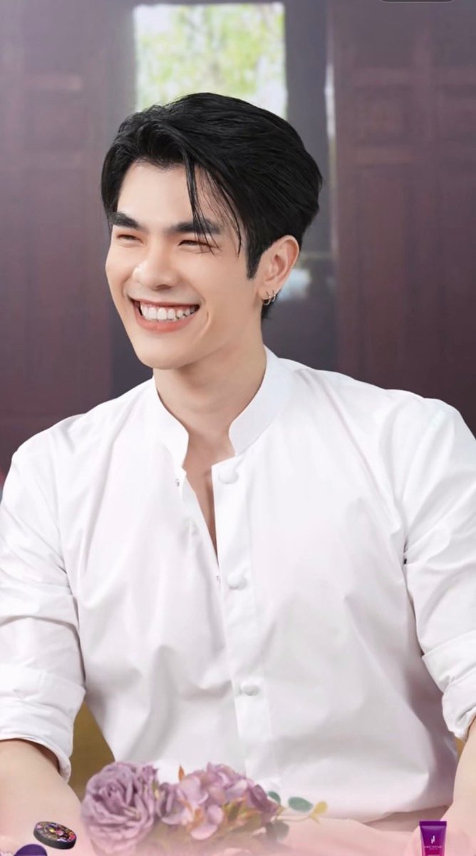 MilephakphumVN's tweet photo. Look at his smile, I want to drown in that smile 🫠🫠
#LegendofSRICHANDxMileApo
@milephakphum https://t.co/iHOYMOHerv