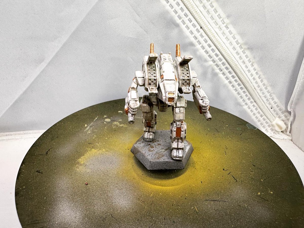 Tawessthemee's tweet photo. Time for some very angry internet providers. Comstar Comguard parade scheme #battletech #miniaturepainting #mechwarrior #comguard https://t.co/dPDliai3JC