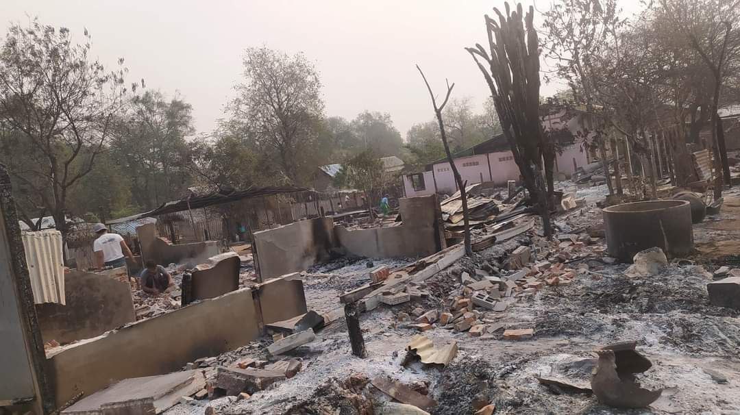 Junta troops raiding villages on the border of Myaing and Pakokku townships in Magwe Region killed a 37-year-old mentally ill man and torched around 50 houses in two villages over the weekend. (Photo: CJ) 
#WhatsHappeningInMyanmar