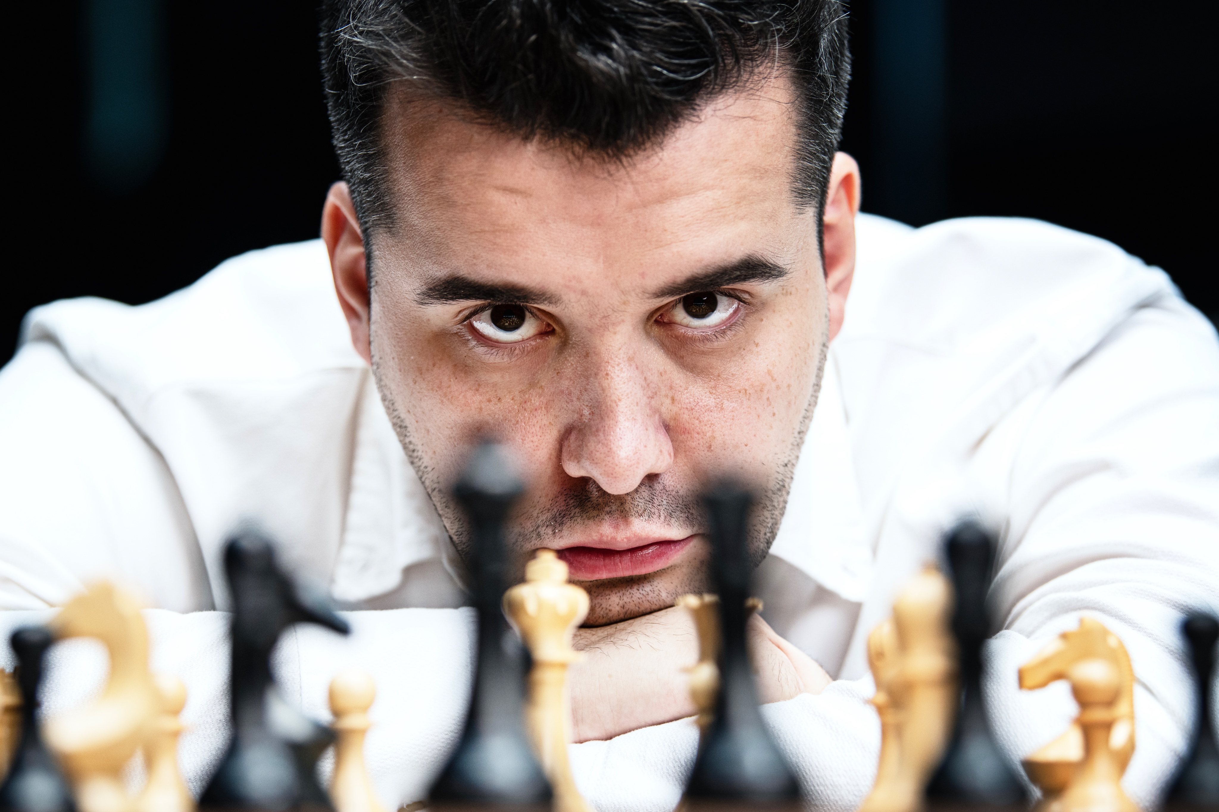 International Chess Federation on X: Ian Nepomniachtchi prevails against  Ding Liren in 29 moves and three and a half hours to seize the lead by  1½-½. #NepoDing 📷: Stev Bonhage  /