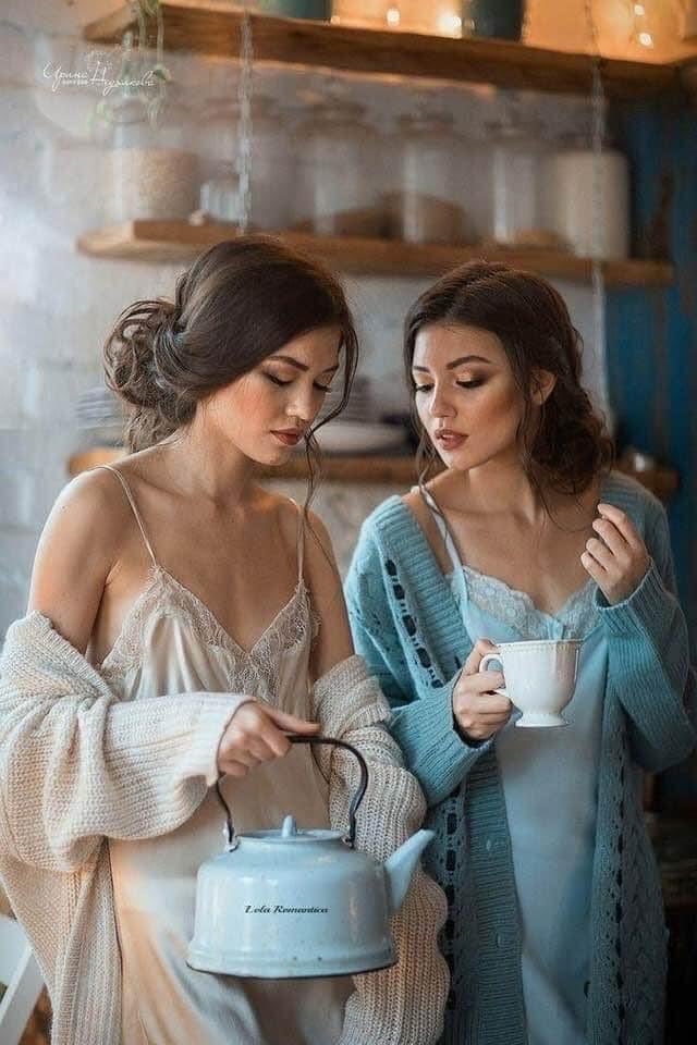 mamaruza78's tweet photo. No olvides que la vida no tiene que ser perfecta,con qué seamos felices es más que suficiente..Buen Día 
#FelizLunes 🍃💐🍃 https://t.co/Plbd0Wwy2E