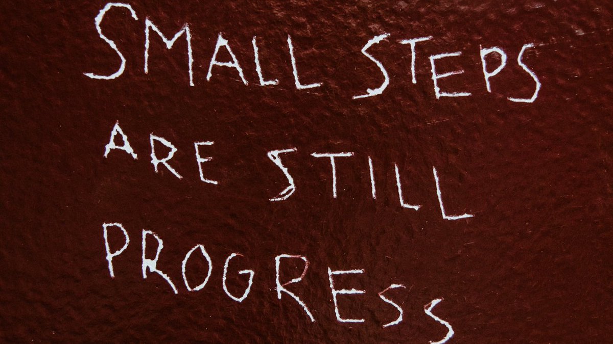 Small things done repeatedly add up. (Just A Minute) - mailchi.mp/lauravanderkam…