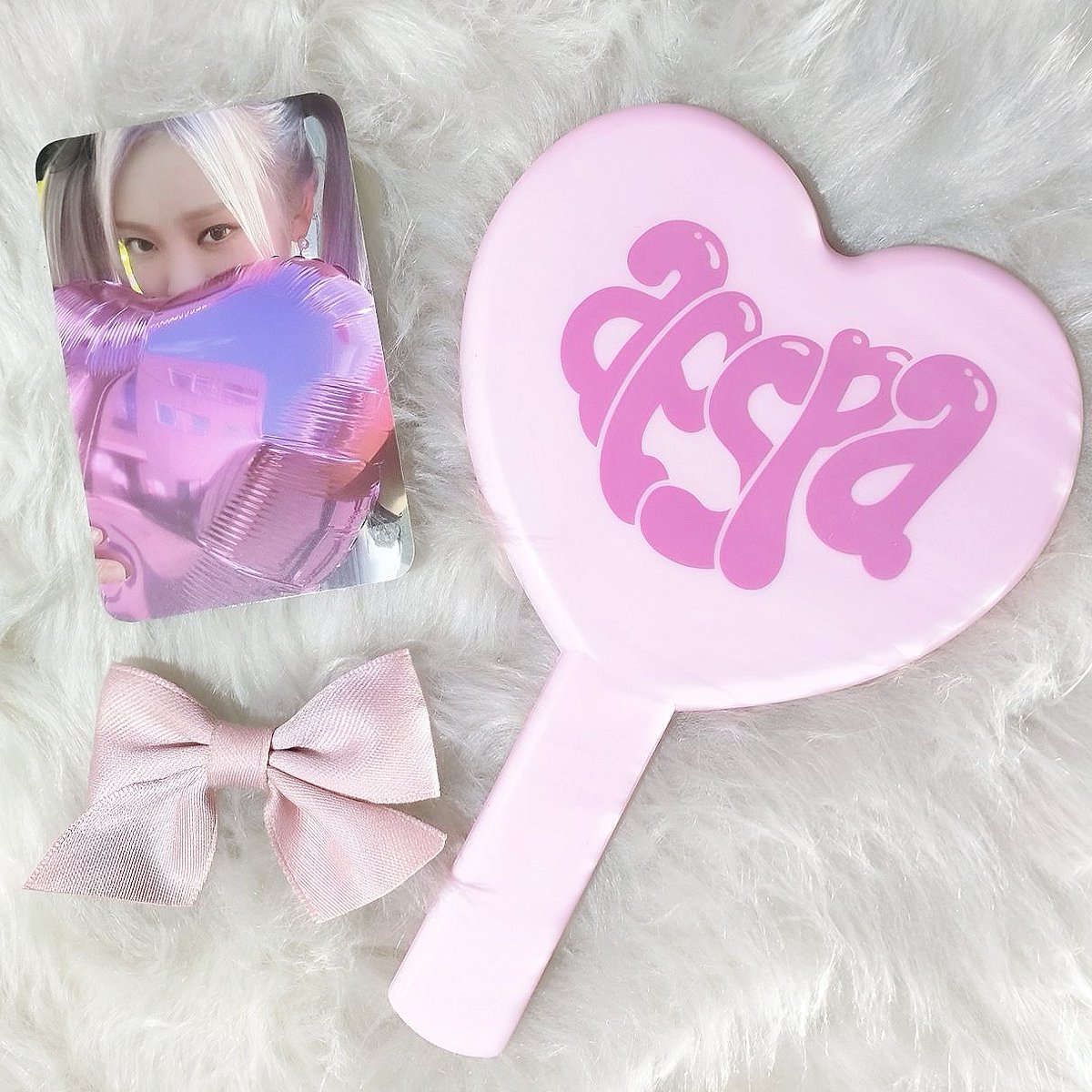 pinkceipt's tweet photo. ⠀
:¨·.·¨:
 `·. #rosamails  ೀ

thank you @Ielebap for the smooth transaction! i really love this ningning hand mirror poca 💗 very sorry for the late feedback hehe ‘til our next! (⁠≧⁠▽⁠≦⁠)
⠀ https://t.co/Xc4q4Oubvm