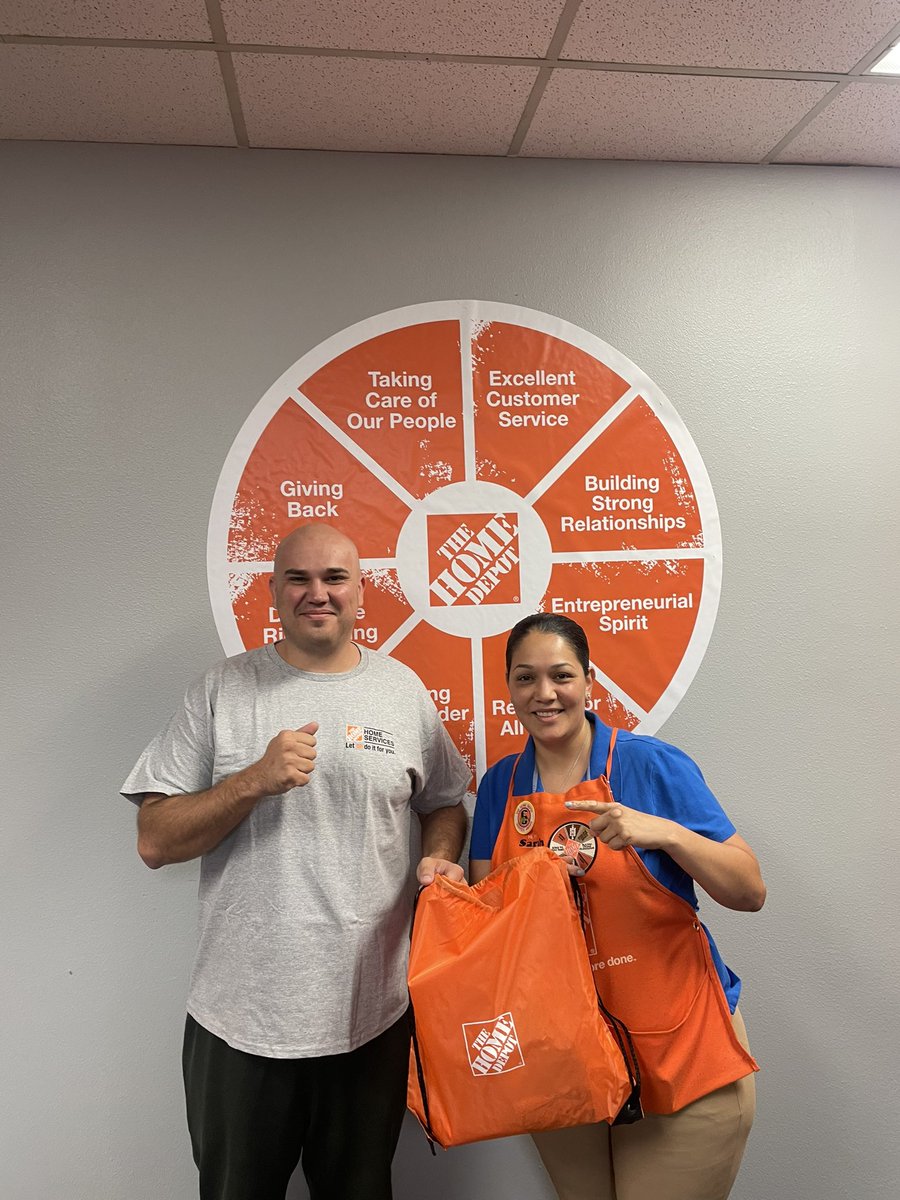 Sarah_V_Aguirre's tweet photo. #1 Home Organization Installer! Thanks Joe for what you do. #SWBest #HDIS @DGM_MarcialRod @LewisHom https://t.co/A9uEoEIyz0