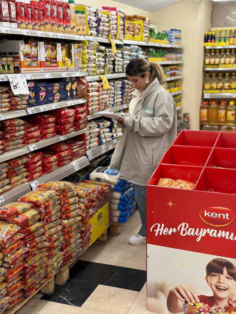 Çatak İlçe Müdürlüğü gıda kontrol görevlilerimiz  tarafın  ramazan ayı dolayısıyla market denetimleri ve toplanılması kararlaştırılan  ürünlerin kontrolleri gerçekleştirdi.

<a href="/VahitKirisci/">Prof.Dr.Vahit Kirişci</a> <a href="/tcvanvaliligi/">T.C. Van Valiliği 🇹🇷</a> <a href="/igorentas/">İbrahim Görentaş</a>