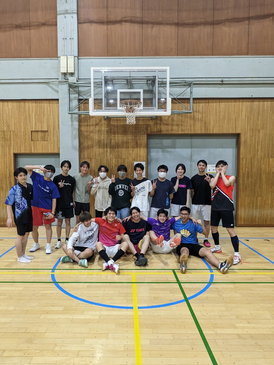 shibaurabad's tweet photo. 今日は20名程新入生が来てくれました！女子も8名来てくれました！！
今後も練習見学、体験お待ちしてます!! https://t.co/6GtRgAIbeF