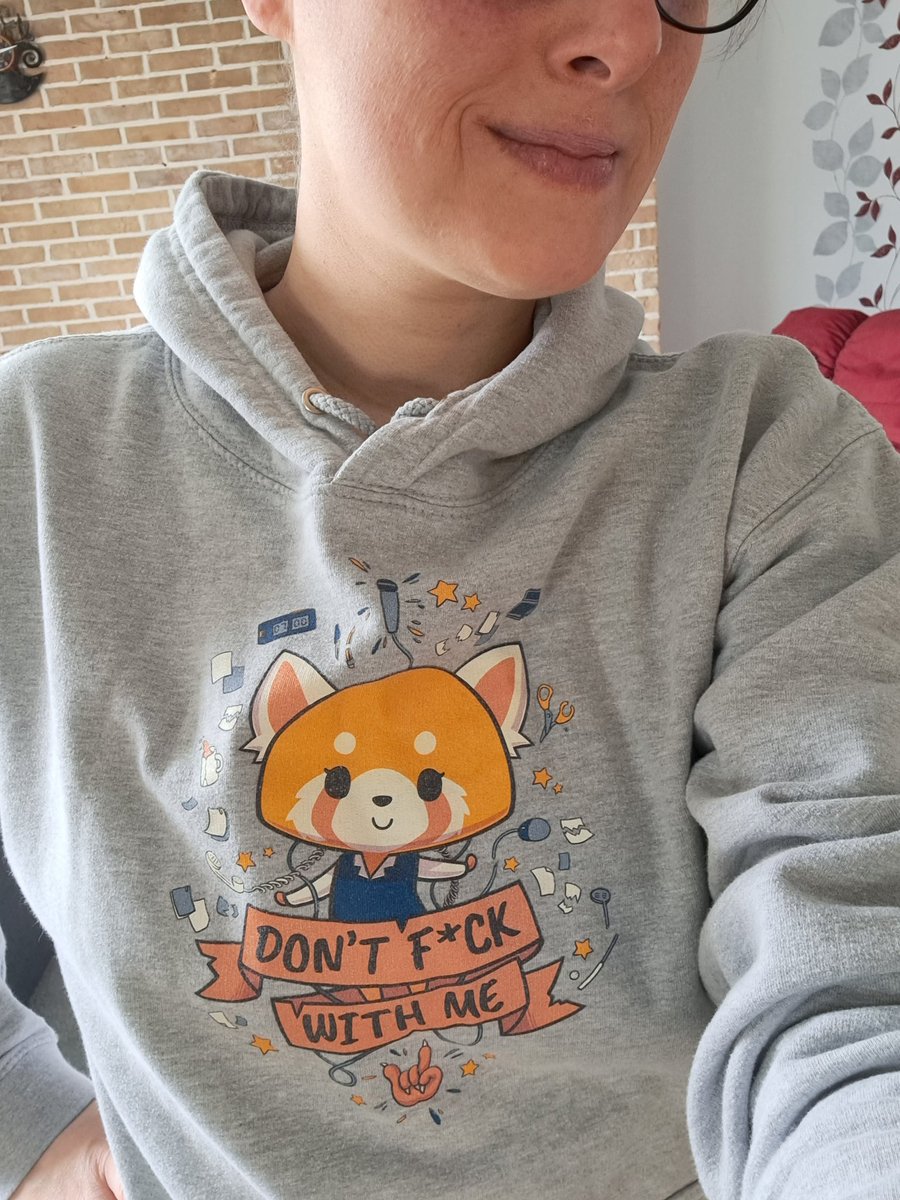 Today is kind of a #SpaDay / #selfcareday and I'm wearing one of my favorite hoodies 😂 I hope y'all are doing well 🫶🏻
