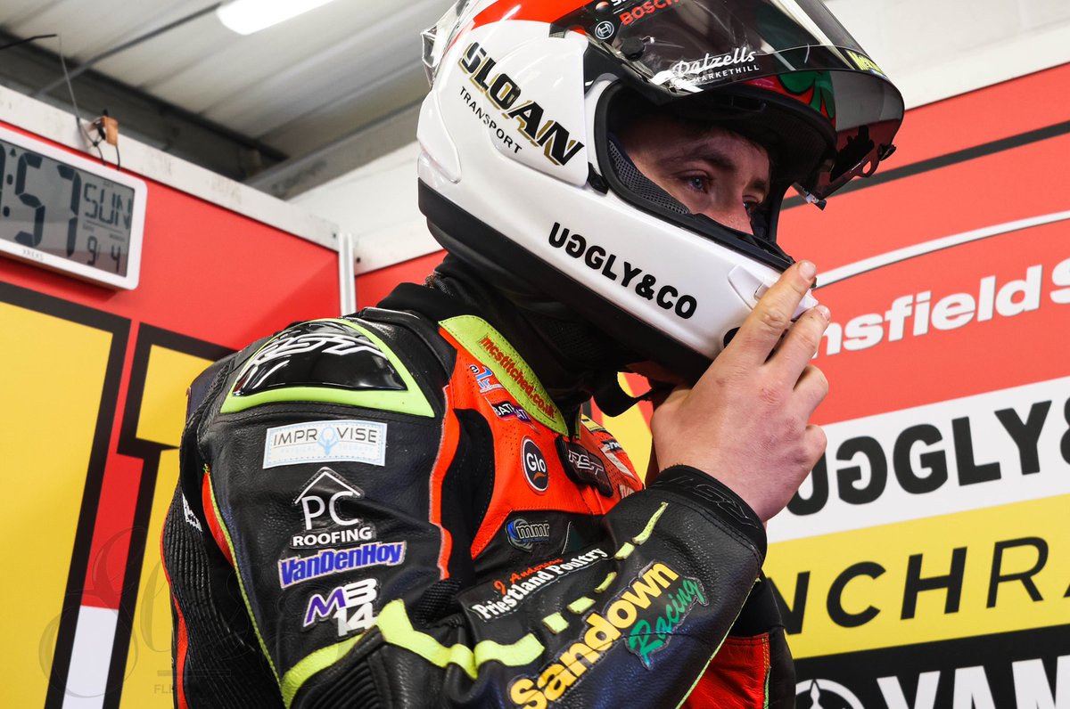 Round 1, Silverstone ✅

#socialmedia #socialmediamanager #contentcreator #motorsport #racing #bsb #britishsuperbikes #behindthescenes #motorsportphotographer