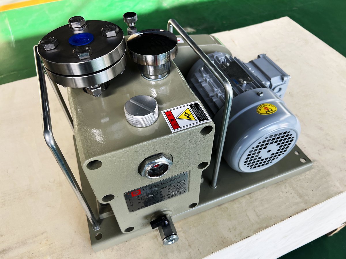 2X-5
Double stage rotary vane vacuum pump