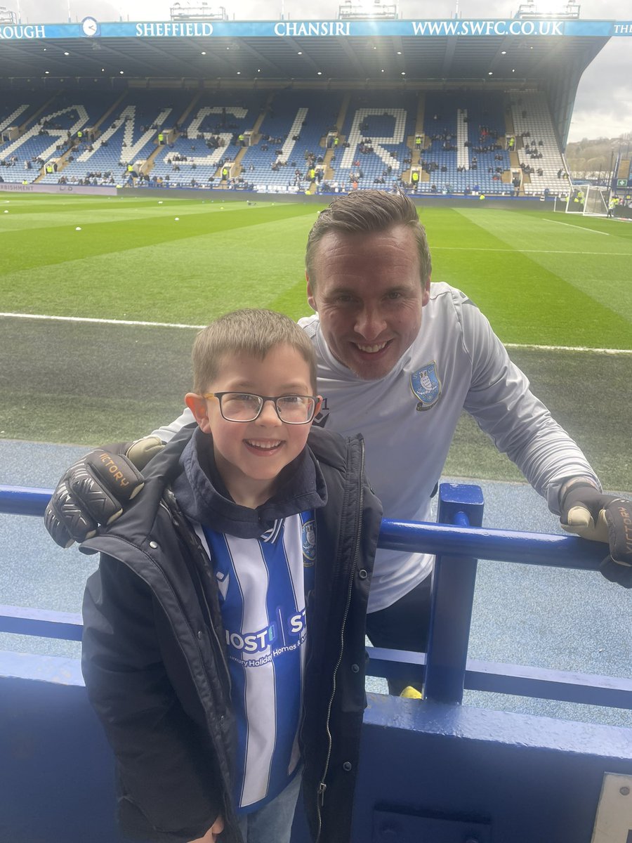 Massive game today! Let’s get back to winning ways and make this little lad the happiest boy in Sheffield! 🦉 #SHWACR