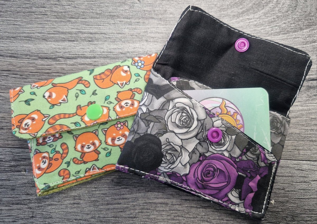 Todays monday make is these nifty little card holders! Perfect for business cards, bank cards, my mum even wants one to hold her packs of machine needles! #crafts #sewing #sewistsofinstagram #sewingcraft #craftersofinstagram