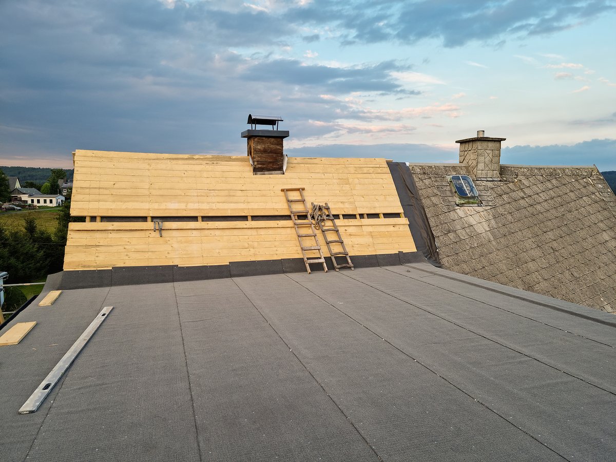 theDoctorRoof's tweet photo. See our 5 Steps for a high-quality new roof installation by visiting https://t.co/yBnRCUPTkb

Ready to get your roof replaced in #YorkMaine?
Call our Southern #Maine roofers for a Free Quote at (207) 772-2719. https://t.co/VNYDpM58ri