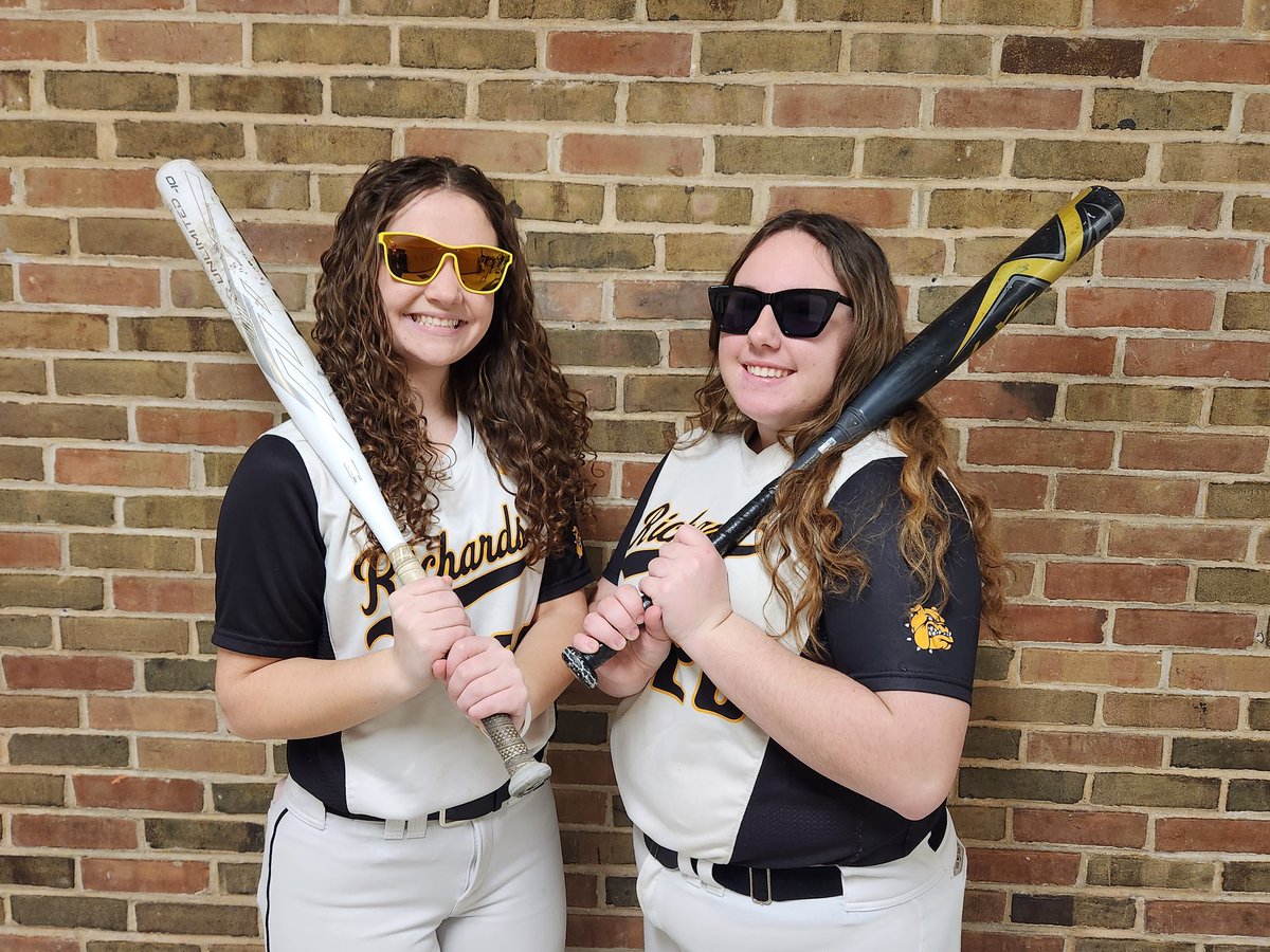 GOBULLDOGS_SB's tweet photo. IT'S GAME DAY!! Come cheer on our Varsity Bulldogs at Shepard for a *12:00* game. Note: *JV game is rescheduled to 5/10. 🌟🥎🐾
#Bulldognation #nonbetter https://t.co/kBPsT57OB1