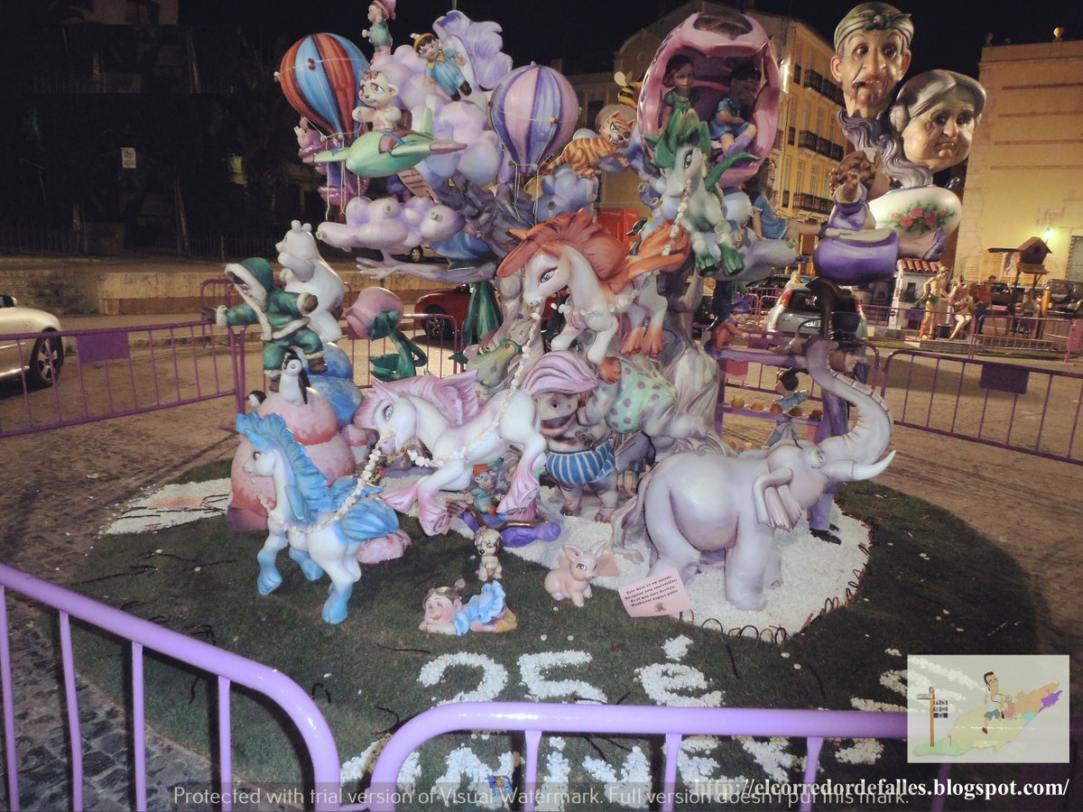 CorredorFalles's tweet photo. Bon dilluns de #pasqua🥚Dia per menjar-se la #mona😋i més si és d #Alberic com la que apareixia a la infantil de la Falla el Corral #falles2012 desconec l'artista #Falles #gastronomia #RiberadelXúquer #Art #Kunst #искусство #法雅节 #Фальяс #øhep #sztuka #τέχνη #アート  #예술 #कला https://t.co/y2heZl1OiZ