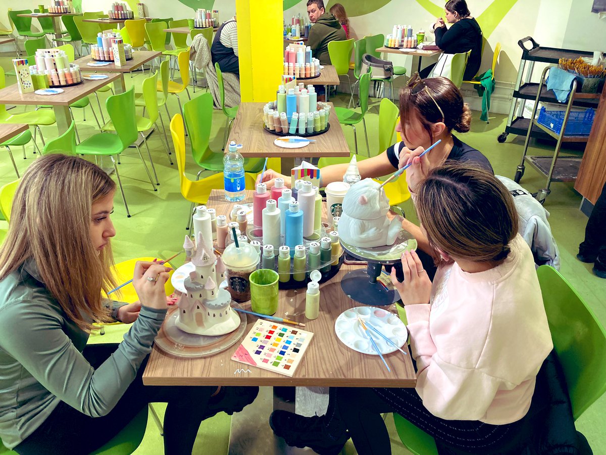 19XG4WO's tweet photo. Making memories with these three.  #HappyEaster https://t.co/hF7RdX9sty
