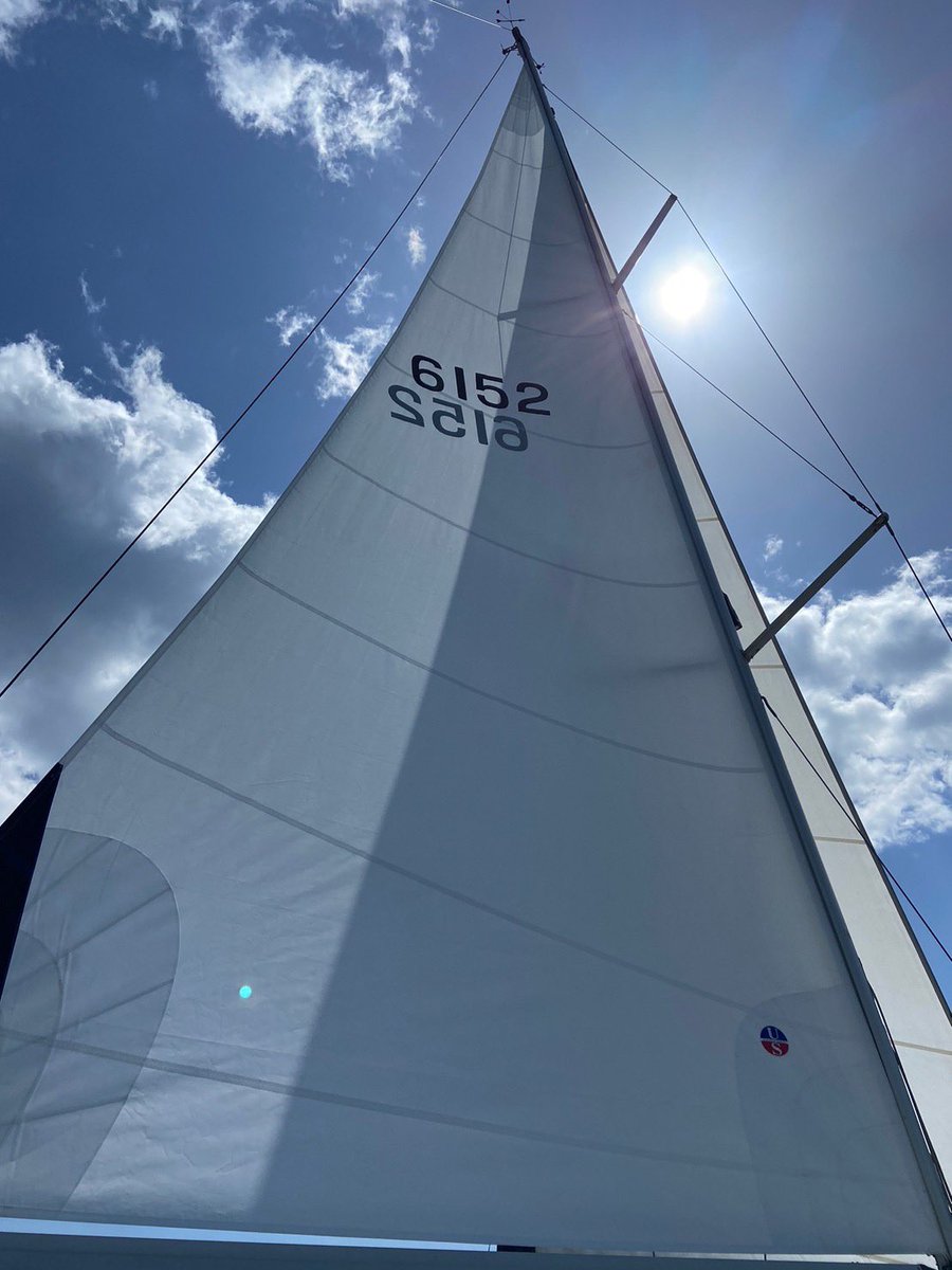 kiittan's tweet photo. ●大洗マリーナ⛵
Milky Way⛵に秘密兵器㊙️取付ける為にやって来た〜🚗
●義勝先生👩‍🏫のPole Pole⛵は、温水シャワーの修理が直ぐに終わって早速sailing〜👌
●きせっちゃんはPole Pole⛵に乗って来なさいよ〜‼️の言葉で
●出航直後⛵に引き返してもらって飛び乗りました〜（笑）
●2023/4/9(日) https://t.co/ehjKIZhsNJ