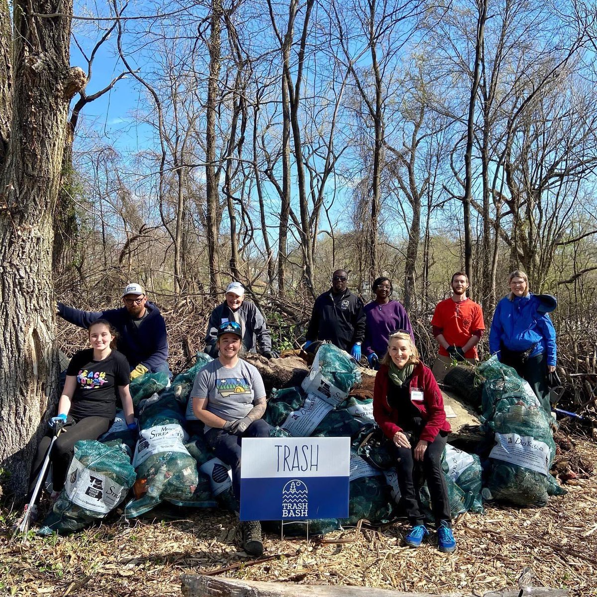 OpenSpaceSTL's tweet image. Thanks to our wonderful and hardworking volunteers for another successful #ConfluenceTrashBash this past weekend!🗑💪