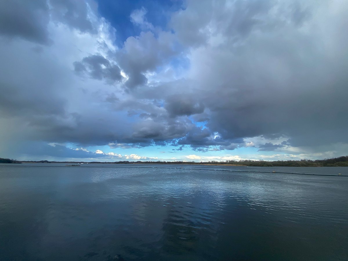 MyriadPhoto's tweet photo. Lovely ride out to Barton Broad this afternoon. Last time I went the skies were bland. They made up for it this time! 
#NorfolkBroads #BartonBroad #loveNorfolk https://t.co/SYu2ViwKOA