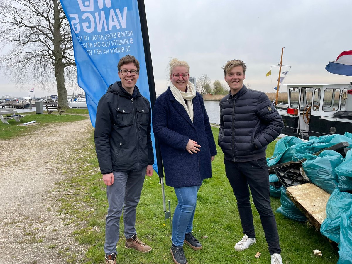 De fractie van Trilokaal heeft vandaag meegedaan aan de Kaagschoonmaak in Warmond. Mooi om een steentje bij te dragen aan een schoner kaaggebied en een fraaier Teylingen!