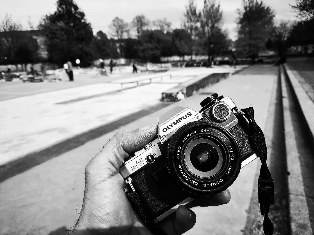 instagram.com/p/Cq2-cREs1Tc/… #olympus #olympusom10 #photography #photo #skateboarding