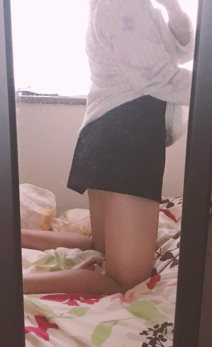 117_yuiyui's tweet photo. 太い…??
#裏アカ女子
#裏垢
#裏アカ女子と繋がりたい 
#太もも https://t.co/UDjhpPnJeM