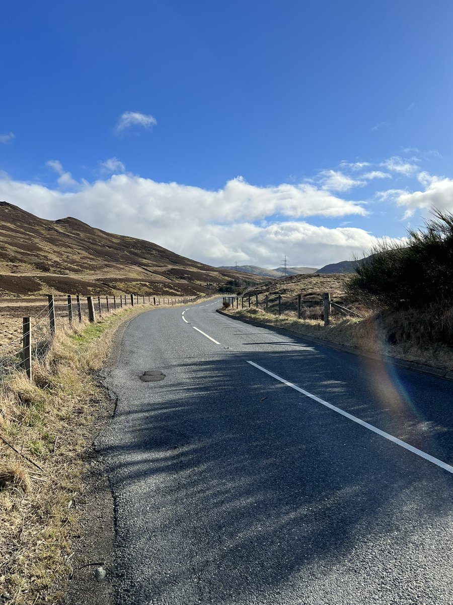 karenlreyburn's tweet photo. Roadtrippin today and a hike through Rivendell with views to the everlasting hills โค๏ธโจ๐ฅพโฐ๏ธ
Perfect day for it. Sunny with a few clouds and a fresh breeze - not warm and not cold! #birksofaberfeldy #scotland https://t.co/yfYCVFDiRv