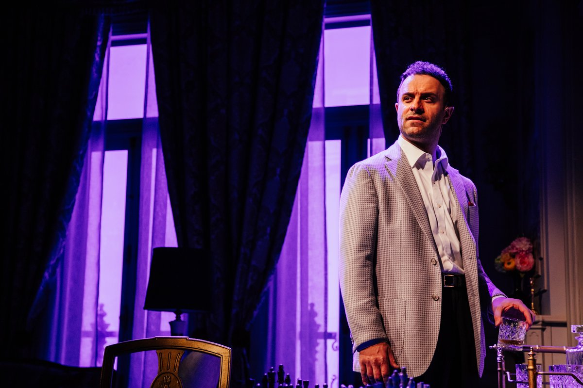 GeffenPlayhouse's tweet photo. “So, how do you wanna start the book, Honey?”

Let’s start with your FIRST LOOK at Ava: The Secret Conversations, making its U.S. premiere this Thursday at Geffen Playhouse. https://t.co/udwI6SvBA1

📸: Jeff Lorch https://t.co/3UxbBTW3NL