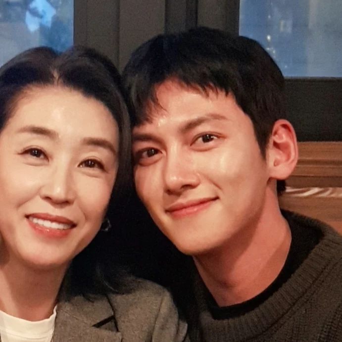 Dokuz - on yıl aradan sonra ikisi tekrardan aynı dizideler yupppiiii 🥳🥳

#JiChangWook #KimMikYung