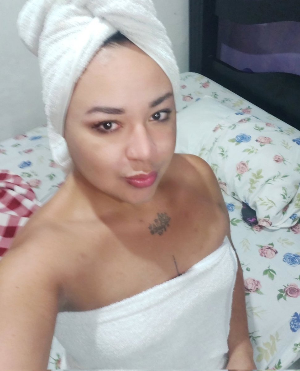 BarbaraTrans02's tweet photo. Feliz inicio de semana mis amores. Bue día para culear. https://t.co/Z6r2sJ8aaW