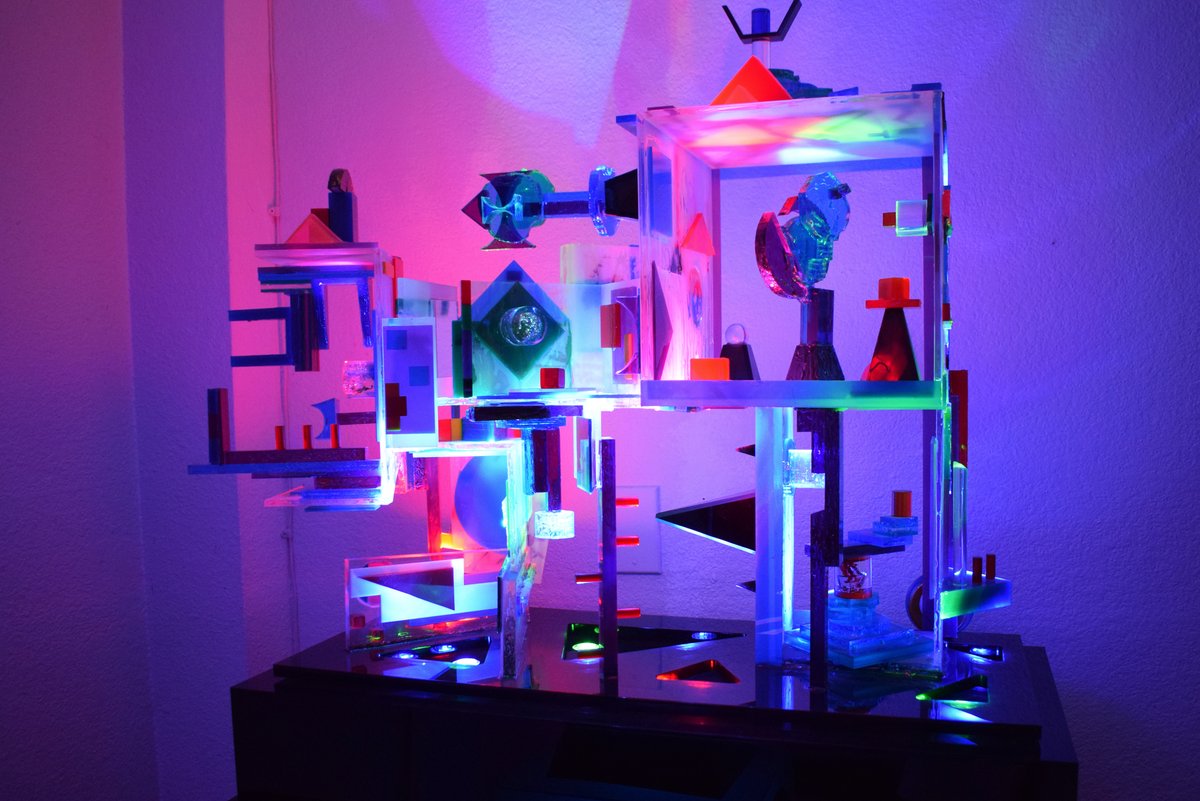 MechBird's tweet photo. 3/6
Our first Saturday in #Denver was incredible! Had the opportunity to experience @Lumonics' immersive #lightart & #soundshow featuring the pioneering work of Dorothy and Mel Tanner. The team was amazing - so friendly and welcoming! 💡🖼️ https://t.co/nR0TyuiPio