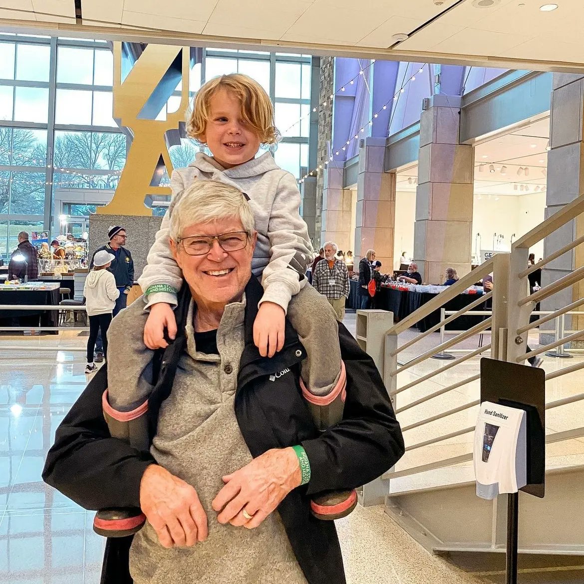 IndianaMuseum's tweet photo. Fun for all ages… the Indiana State Museum is where memories are made! 🎉
We love seeing your photos from visits, be sure to tag us for a chance to be reposted! 📲🤩
#IndianaStateMuseum #ISMHS #ExploreIndiana https://t.co/29t2eFJozv