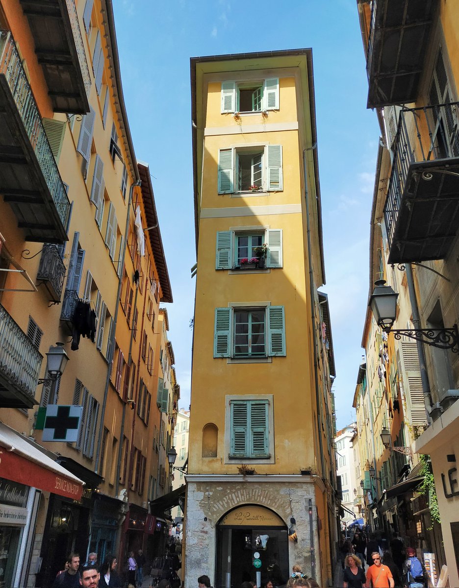 06katze's tweet photo. Vieux Nice 👌☀️
#06katze #katze06 #Nice06 #CotedAzurFrance #ilovenice #Frenchriviera #VilledeNice https://t.co/wkXjkvtLOX